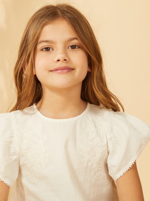 Blusa de manga curta com bordados - Kiabi