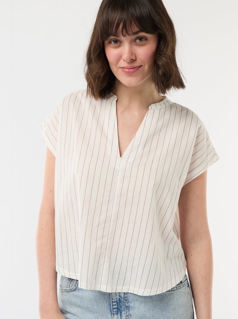 Blusa de manga curta com decote em V Branco - Kiabi