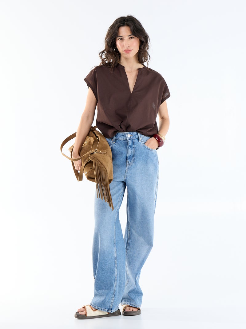 Blusa de manga curta com decote em V Castanho - Kiabi