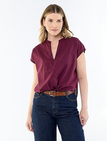 Blusa de manga curta com decote em V