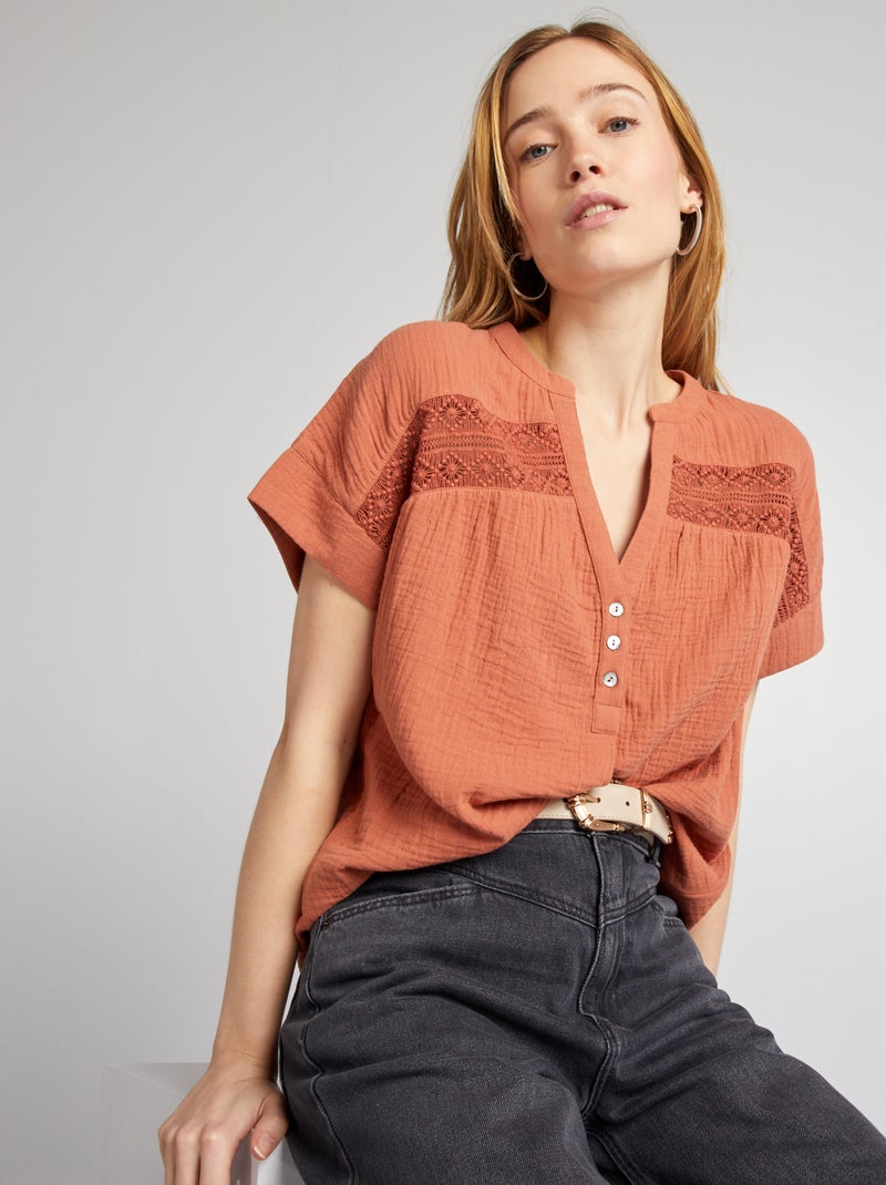 Blusa de manga curta em gaze de algodão MARROM - Kiabi