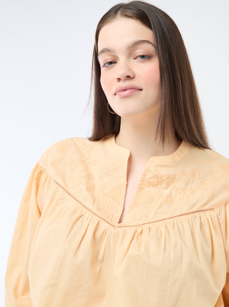 Blusa de mangas compridas com bordados Bege - Kiabi