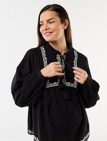 Blusa de maternidade bordada em gaze de algodão