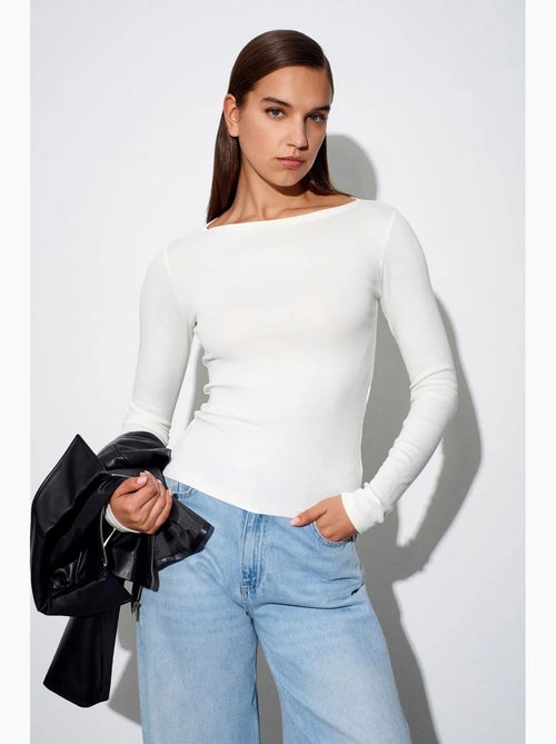 Blusa de mulher slim fit com decote barco e manga comprida dilvin - Kiabi Blusa de mulher slim fit com decote barco e manga comprida dilvin - Kiabi