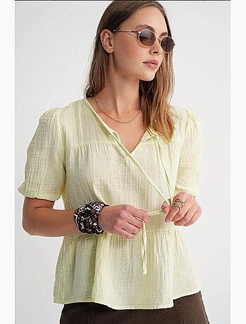 Blusa de musselina texturizada com decote redondo e viés mixray