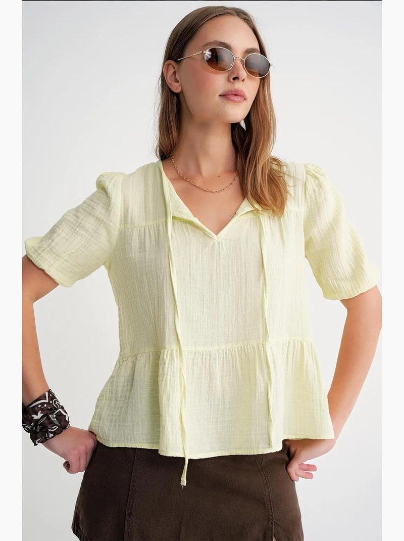 Blusa de musselina texturizada com decote redondo e viés mixray Amarelo-limão - Kiabi