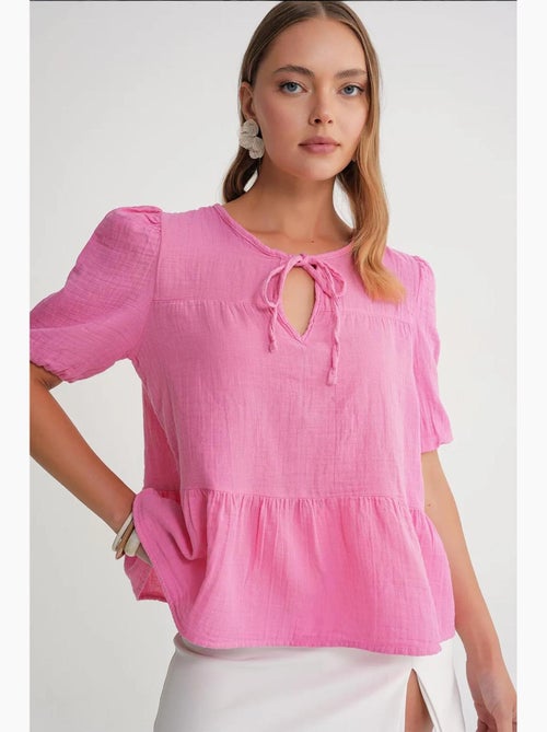 Blusa de musselina texturizada com decote redondo e viés mixray - Kiabi Blusa de musselina texturizada com decote redondo e viés mixray - Kiabi