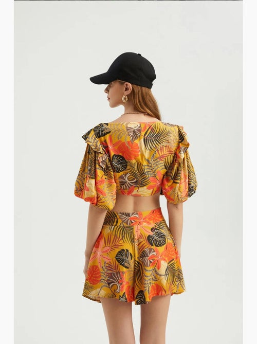 Blusa decote coração laço mangas bufantes hiccup - Kiabi Blusa decote coração laço mangas bufantes hiccup - Kiabi