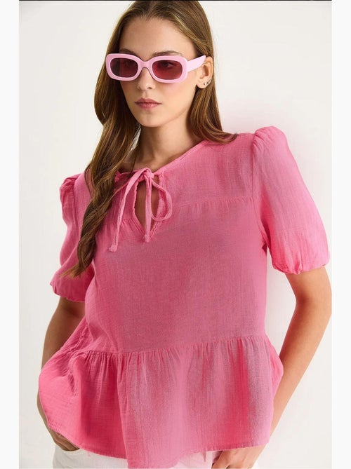 Blusa decote redondo detalhe laço lucci - Kiabi