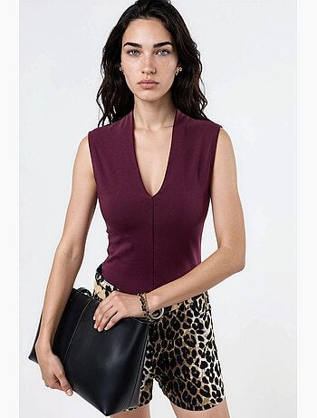 Blusa drapeada sem mangas com decote em v busem