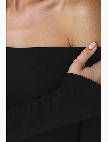 Blusa elegante com decote em bico e manga comprida, corte slim hiccup