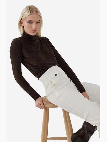 Blusa elegante de malha com manga comprida