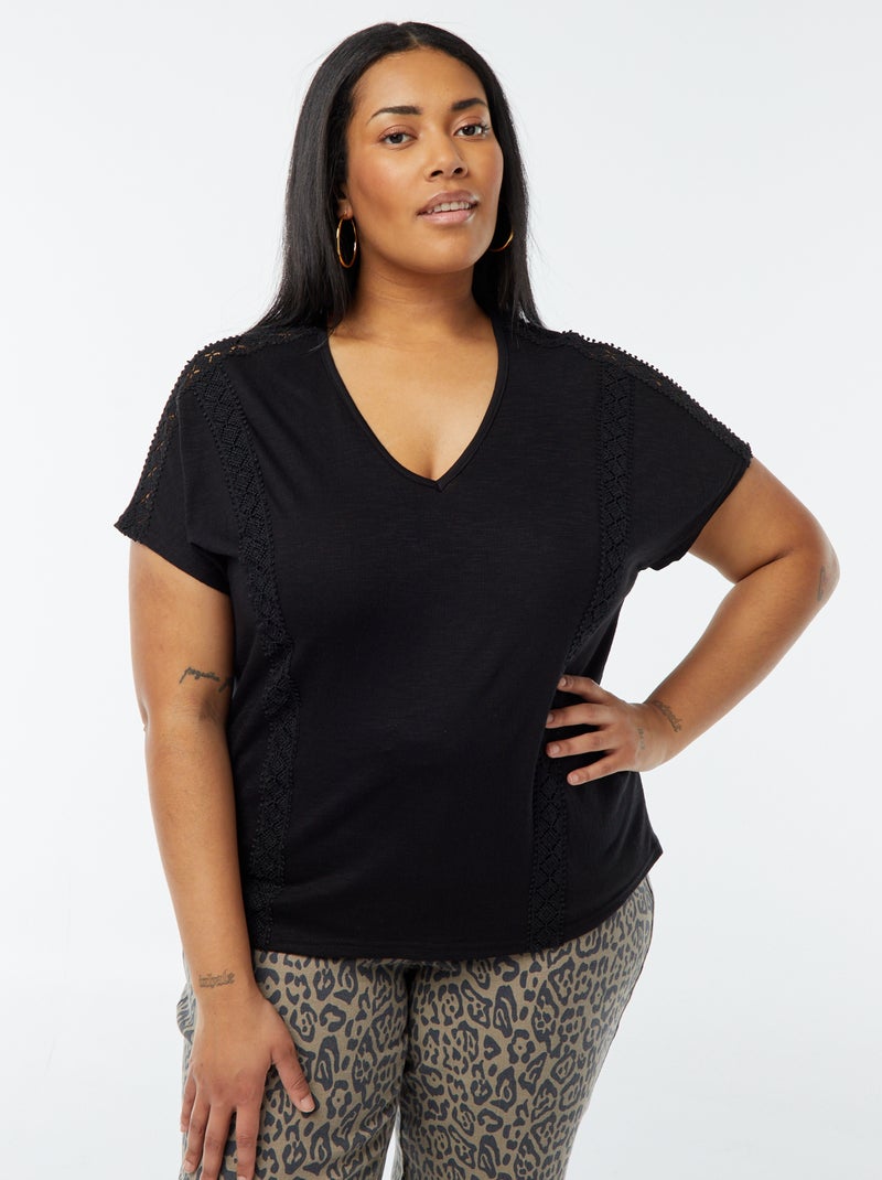 Blusa em crepe com bordados Preto - Kiabi
