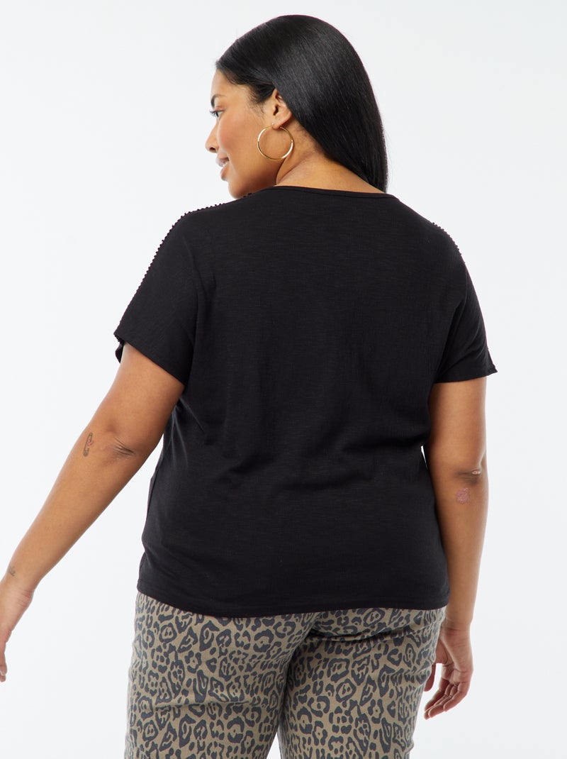 Blusa em crepe com bordados Preto - Kiabi