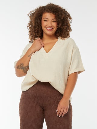Blusa em gaze de algodão com gola de polo