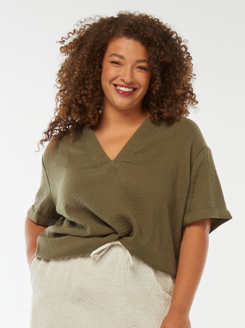 Blusa em gaze de algodão com gola de polo Caqui - Kiabi