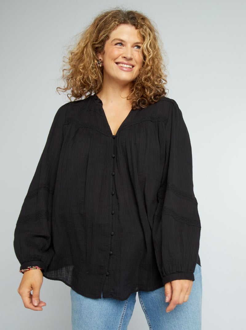 Blusa em malha crepe com aplicação em renda PRETO - Kiabi