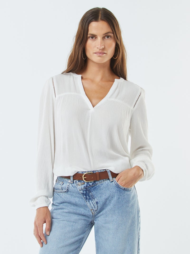 Blusa em malha crepe com bordos ajurados Branco - Kiabi