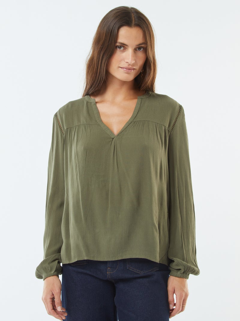Blusa em malha crepe com bordos ajurados Caqui - Kiabi