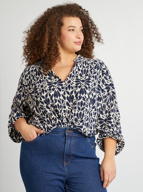 Blusa em material crepe - Kiabi
