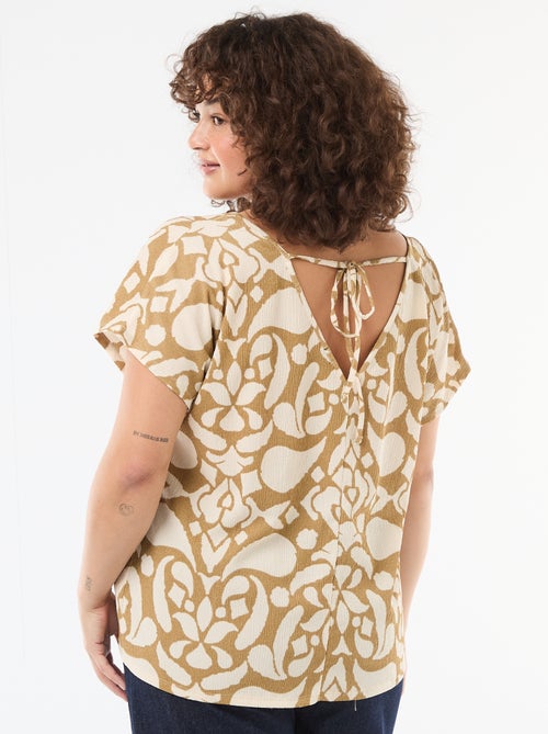 Blusa em material crepe com mangas curtas - Kiabi