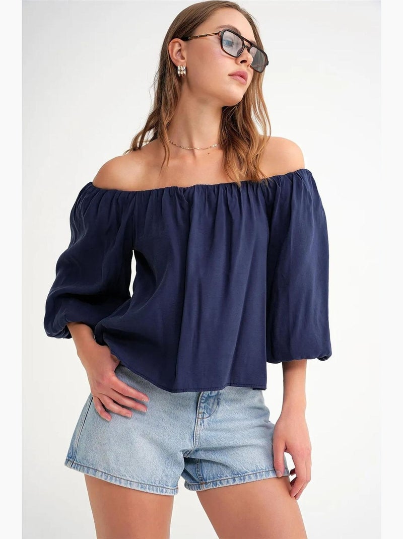 Blusa em mistura de modal com gola madonna e detalhe de folhos mixray Azul-marinho - Kiabi
