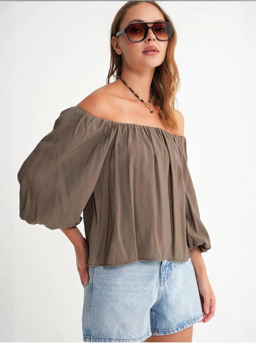 Blusa em mistura de modal com gola madonna e detalhe de folhos mixray - Kiabi