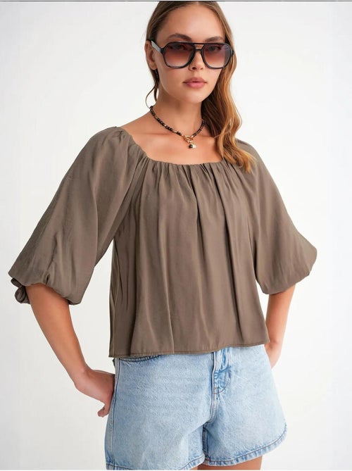 Blusa em mistura de modal com gola madonna e detalhe de folhos mixray - Kiabi