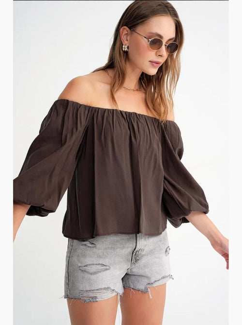 Blusa em mistura de modal com gola madonna e detalhe de folhos mixray - Kiabi