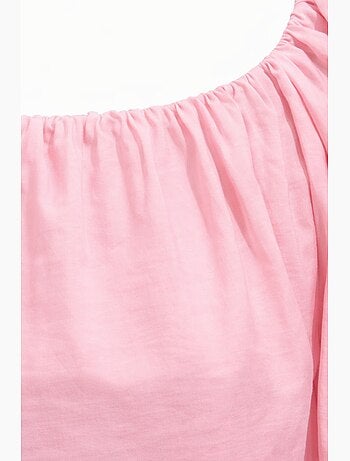 Blusa em mistura de modal com gola madonna e detalhe de folhos mixray