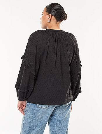 Blusa em plumetis com folhos e laços para atar no colarinho