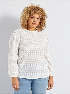 Blusa em renda - Kiabi