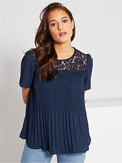 Blusa em renda com pregas - Kiabi