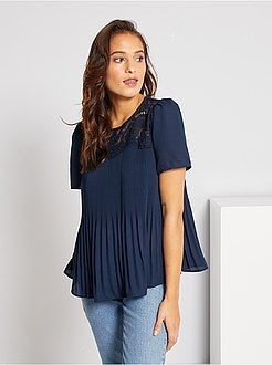 Blusa em renda com pregas - Kiabi