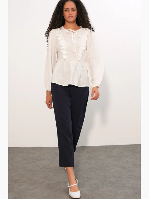Blusa em tecido com folhos e fecho de amarração bdart - Kiabi