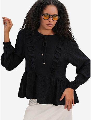 Blusa em tecido com folhos e fecho de amarração bdart