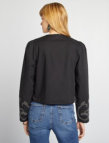 Blusa estilo quimono bordado