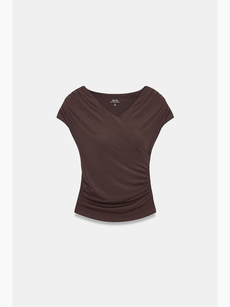Blusa feminina dilvin Castanho - Kiabi