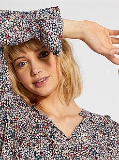 Blusa florida com folhos pequenos - Kiabi