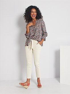 Blusa florida com folhos pequenos - Kiabi