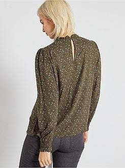 Blusa florida com gola vitoriana - Kiabi