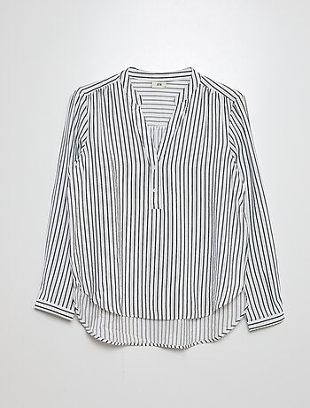 Blusa fluida às riscas