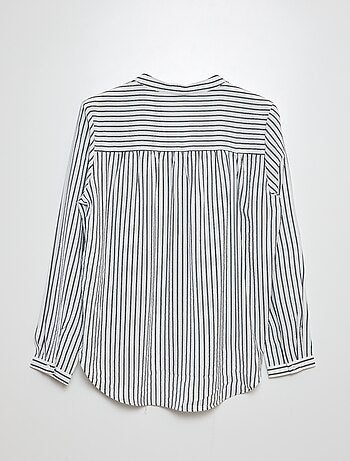 Blusa fluida às riscas