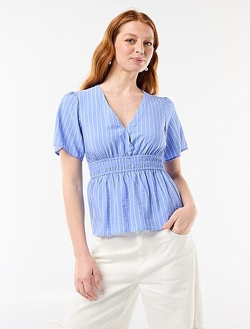 Blusa fluida com corte evasê