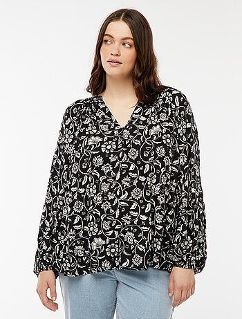 Blusa fluida com estampado em malha crepe