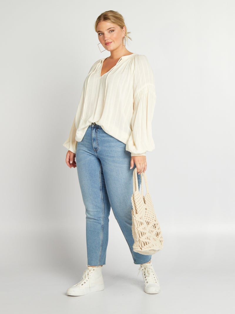 Blusa fluida com gola em bico BEGE - Kiabi