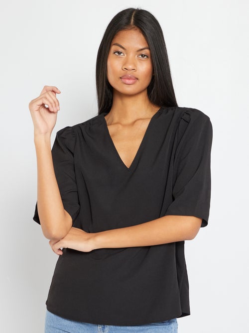 Blusa fluida com gola em bico - Kiabi