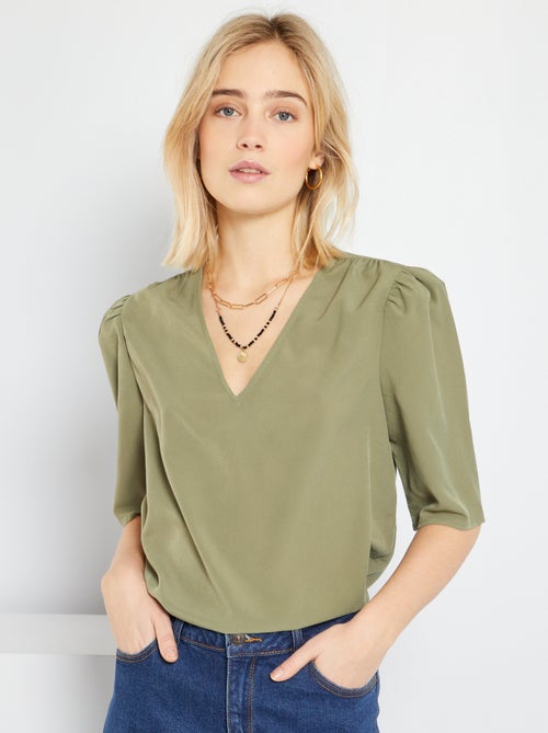 Blusa fluida com gola em bico - Kiabi