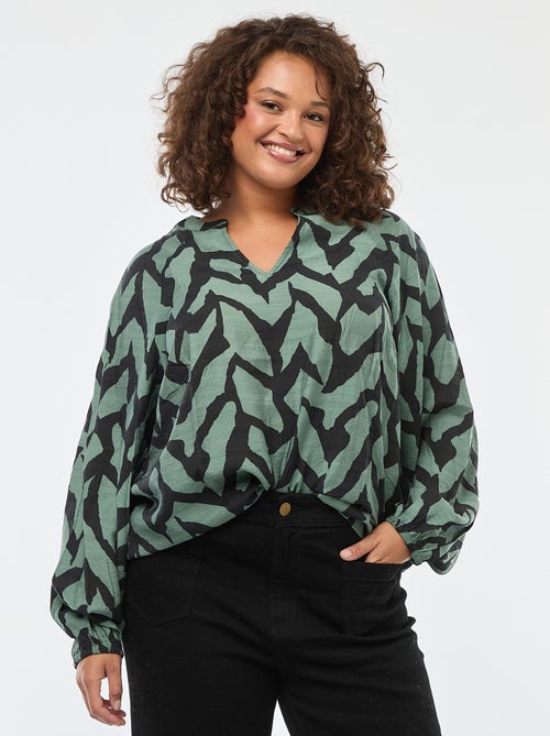 Blusa fluida com gola mao 'Only Carmakoma' - Kiabi