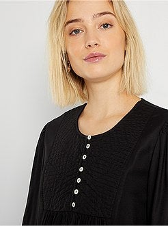 Blusa fluida com peitilho - Kiabi